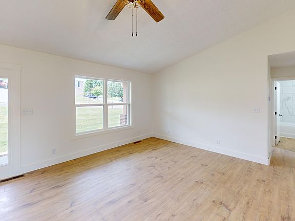 4th image of 5740 Charlene Dr