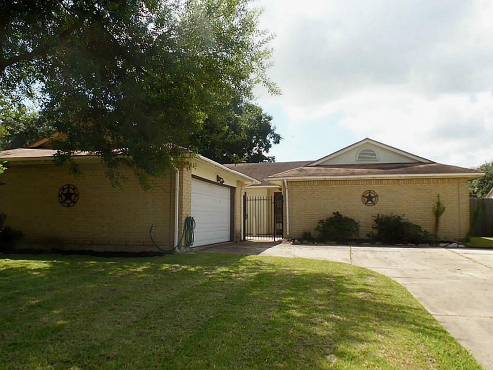 1st image of 10110 Clairmont Dr