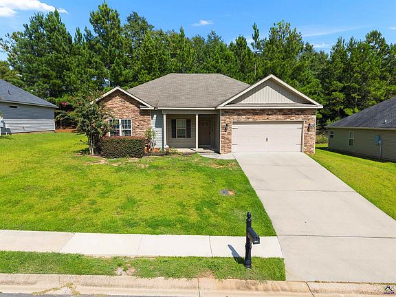 2nd image of 104 Ledford Way