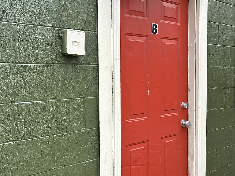 621 East Blvd N #B — Photo 4
