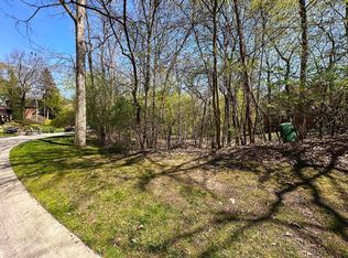 1221 Copperwood Dr, Bloomfield Hills, MI