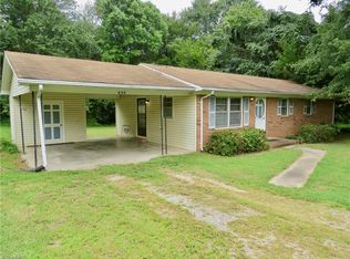 806 Poplar St, Reidsville, NC 27320