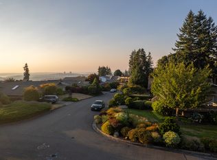 14201 SE 45th St, Bellevue, WA 98006