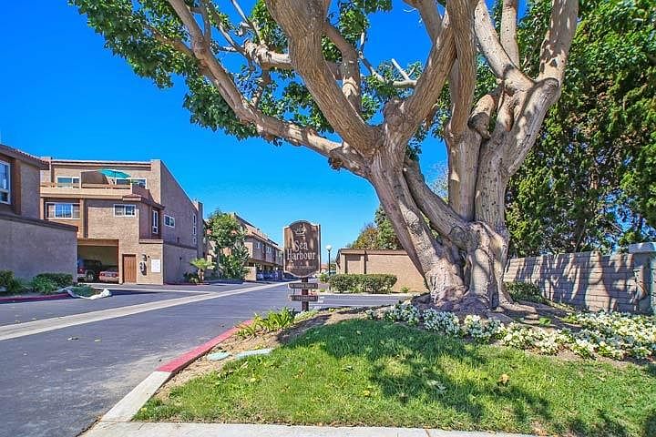 Entrance to Sea Harbour Condos heading north toward 16843 Bluewater Lane!