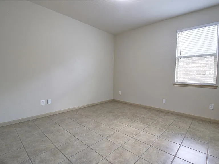 20311 Little Wing Dr — Photo 15