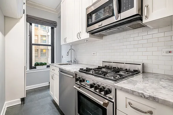 Rented by Compass | media 6