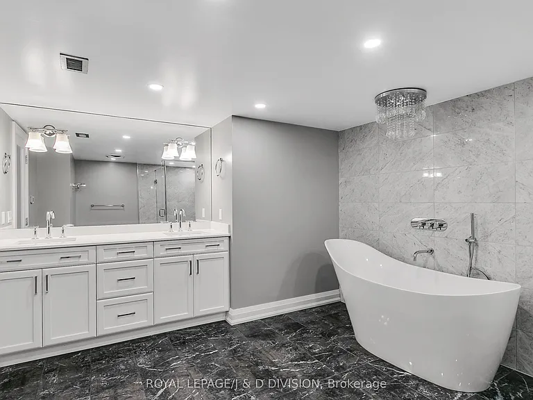 25 George St S #405 — Photo 25