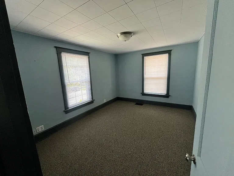128 E Davenport St — Photo 8
