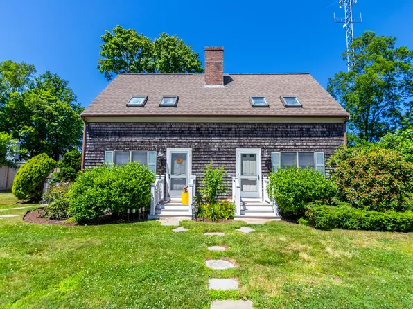 26 Shore Street #2U, Falmouth, MA 02540