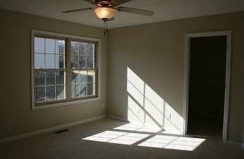 4th image of 1902 Wilshire Ln