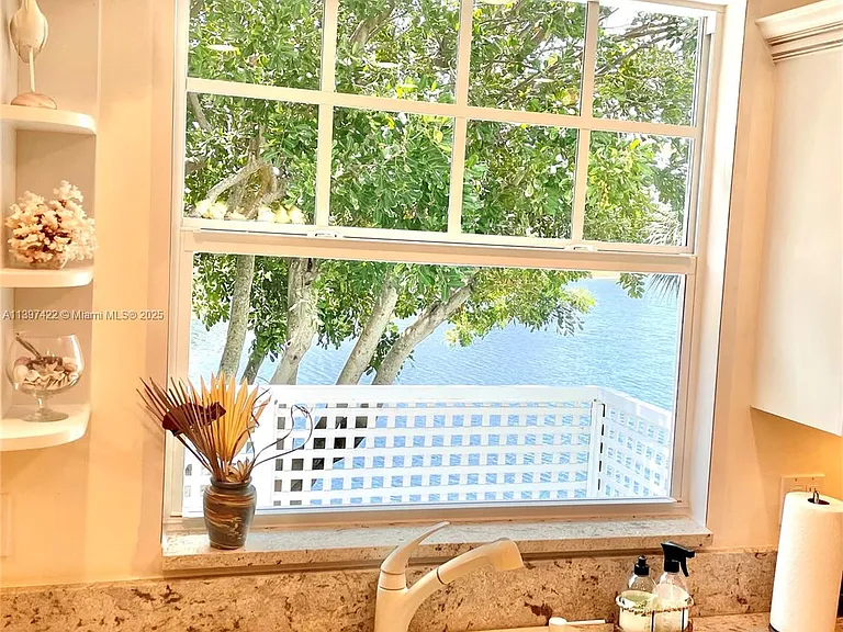 905 Mainsail Cir #905 — Photo 7