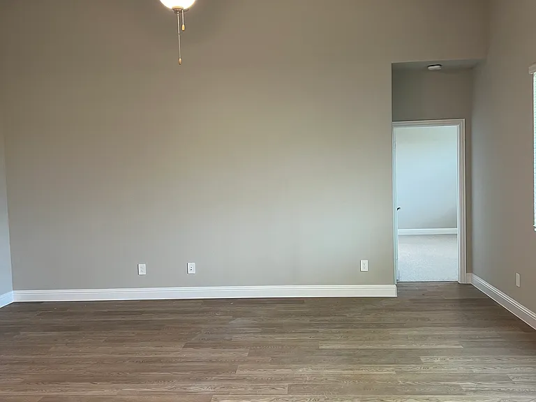 1411 Winters Way — Photo 14