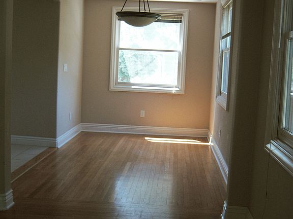 4th image of 7864 Twin Oaks Ave