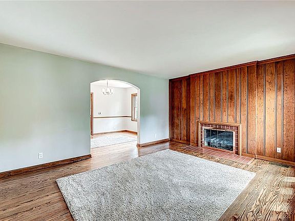 5th image of 5047 N Graceland Ave