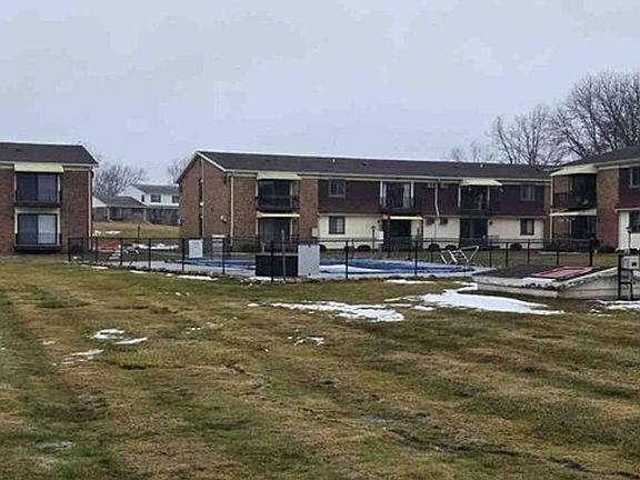 1900 River Rd #B7-c2, Marysville, MI 48040 | Zillow