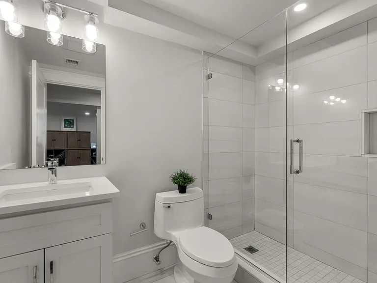 100 Browne St #1 — Photo 11