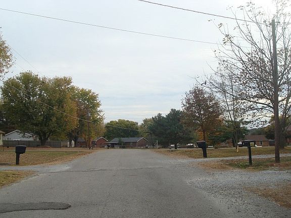 5th image of 706 Stoval Dr