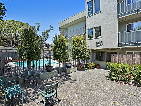 2nd image of 210 Lower Via Casitas