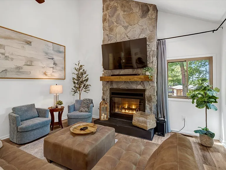 296 Milton Dr — Photo 24