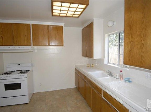 5th image of 510 S Brent St
