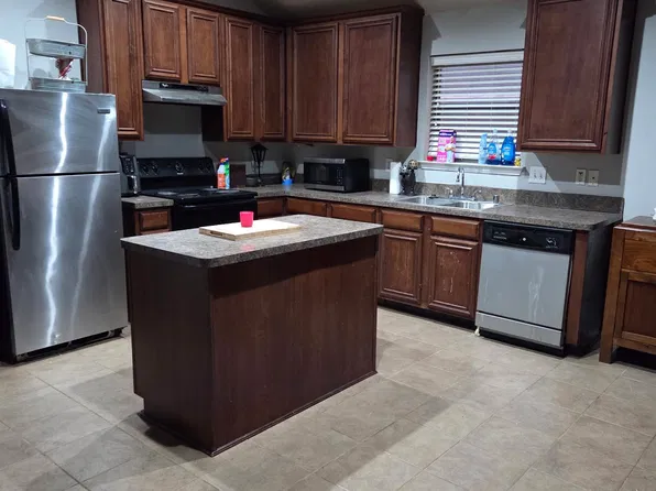 1826 Reynolds Dr, Lancaster, TX 75134