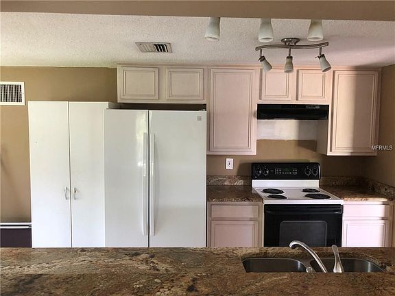4th image of 1246 Chancellor Dr