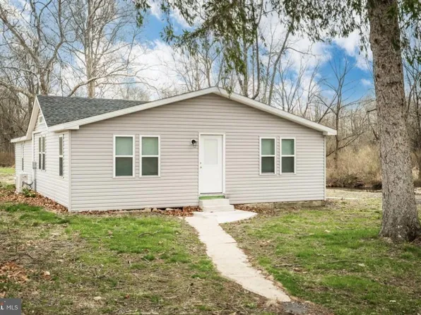 8083 Allemaengel Rd, New Tripoli, PA 18066