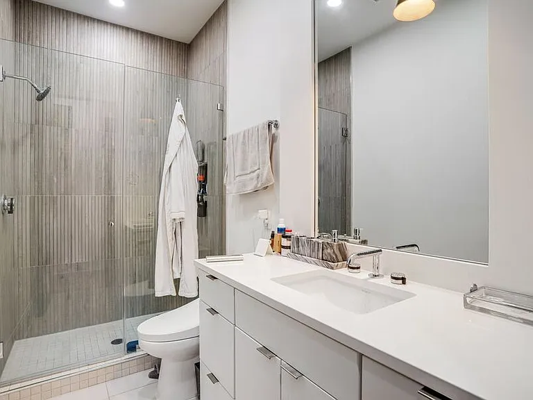 1719 T St NW #3 — Photo 8