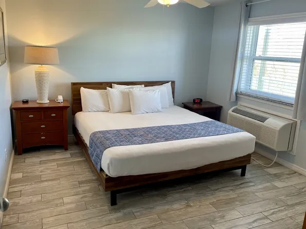 (undisclosed Address), Port Aransas, TX 78373