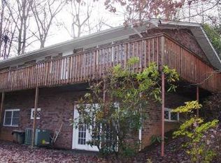 1822 Chatuge Hills Rd, Hiawassee, GA 30546
