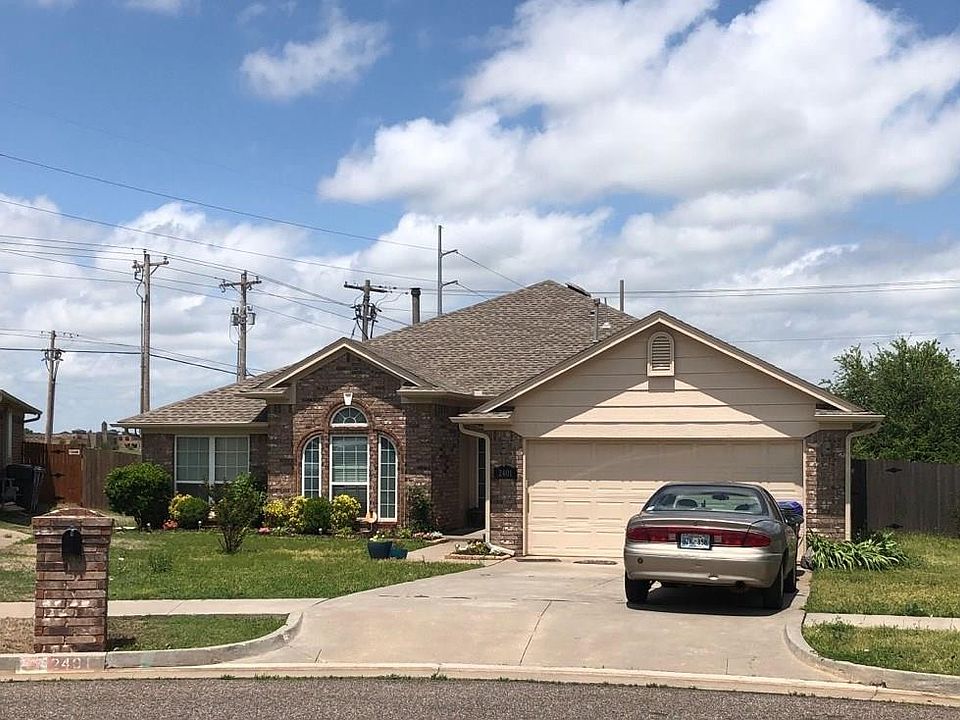 1st image of 2401 Broadwell Oaks Dr