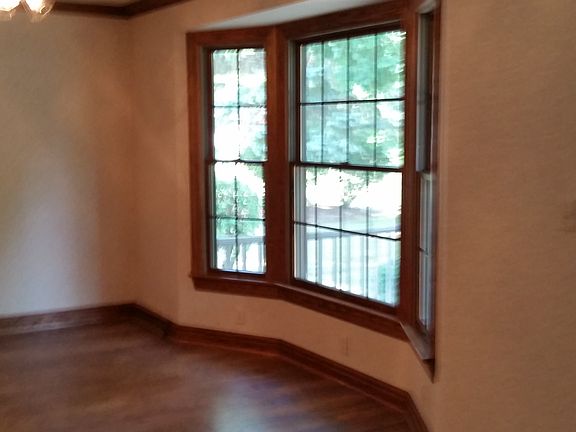 4th image of 8247 Bendemeer Dr