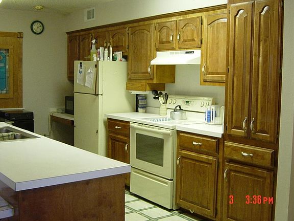 3rd image of 35 Crestline Dr