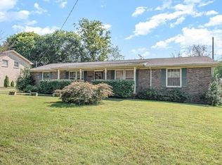 620 Topeka Dr, Hermitage, TN 37076