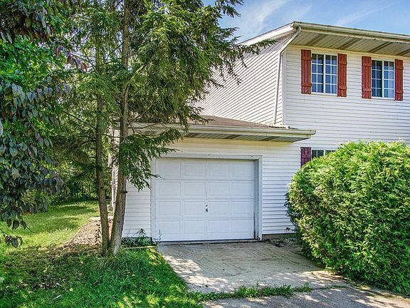 2nd image of 922 Laurelwood Dr