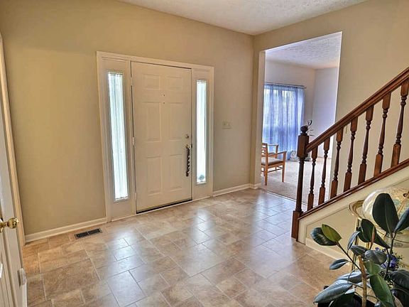 3rd image of 210 S Brookfield Dr
