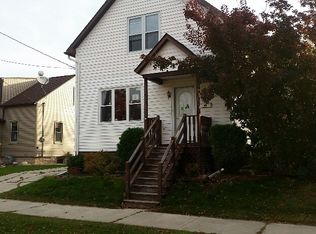 723 S 27th St, Manitowoc, WI 54220
