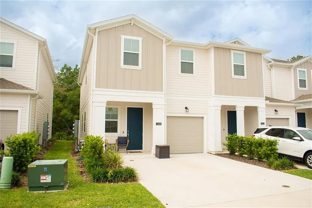 3 bed, 2.5 bath, 1843 sqft, $2,150 — Photo 2