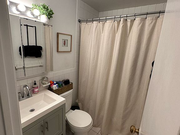 4th image of 73 W 83rd St APT 4S