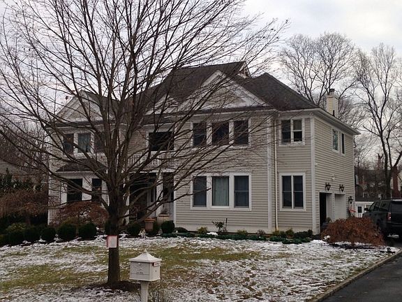 3rd image of 39 Stonewall Cir