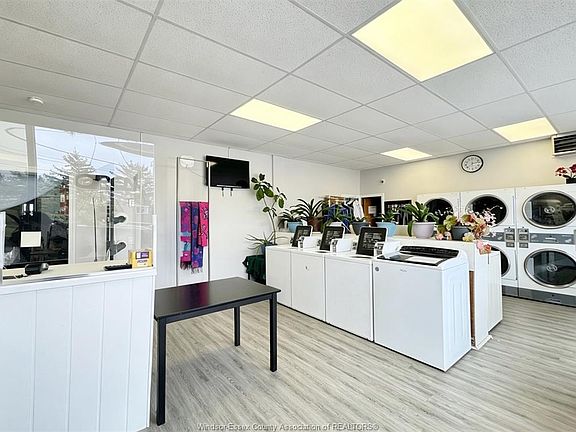 5th image of 30 Victoria St S #26