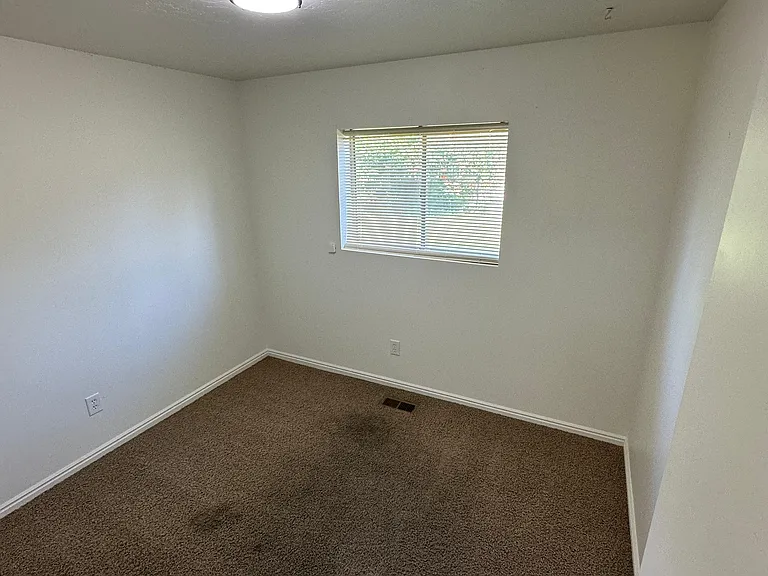 8545 S 1000 E #8545 — Photo 3