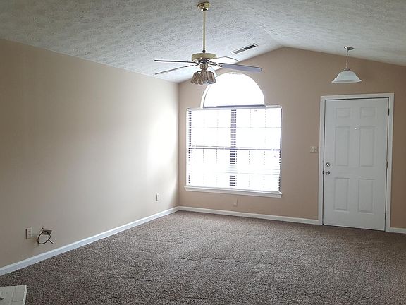 4th image of 853 Revere Run Dr