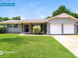 1829 Kings Xing, Edmond, OK 73013