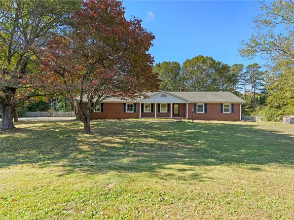 206 Blue Ridge Dr, Clemson, SC 29631