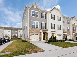 17 Ortiz Dr, Pennsauken, NJ 08110