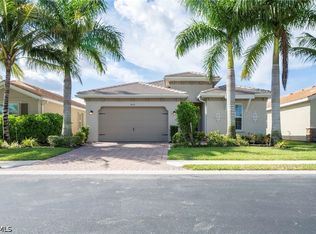 8051 Venetian Pointe Dr, Fort Myers, FL 33908
