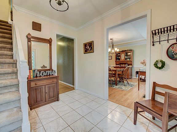 3rd image of 11338 Gates Mill Dr