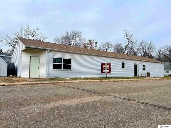 900 W East St, Wymore, NE 68466