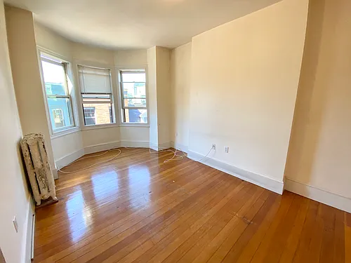 53 Joy St Photo 1